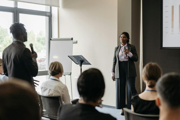 5 raisons de choisir une formation de conseiller en insertion